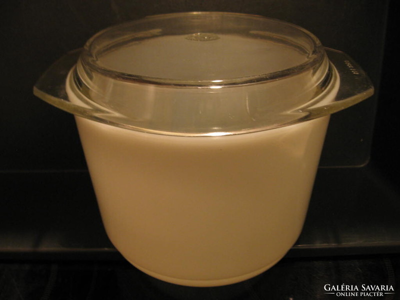 Kenwood milk glass mixing bowl anchor hocking usa 23797