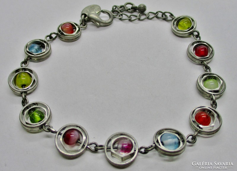 Nagyon szép kézműves karkötő színes kövekkel jelzett