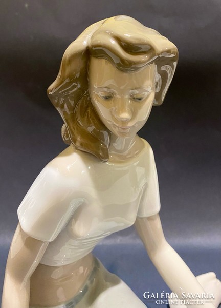 Lladro Nao Porcelán Mediterrán Szellős hölgy | Mediterranean Lady