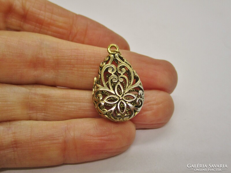 Csodaszép antik aranyozott  szecessziós medál