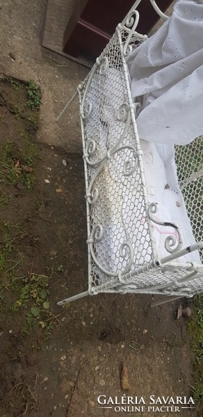 Régi vas játék ágy....kb 60 cm...