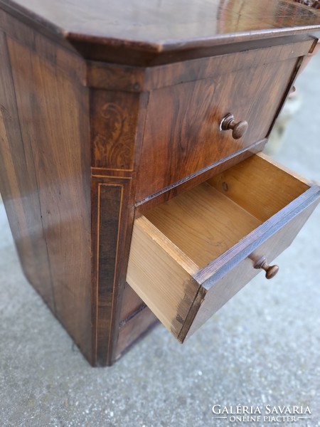 Biedermeier kiskomód, smizett