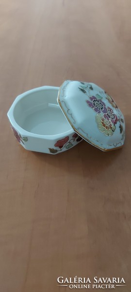 Zsolnay pillangó mintás bonbonier