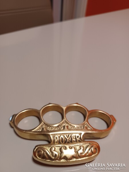 Eladó  eredeti csendőrségi tömör réz boxer!