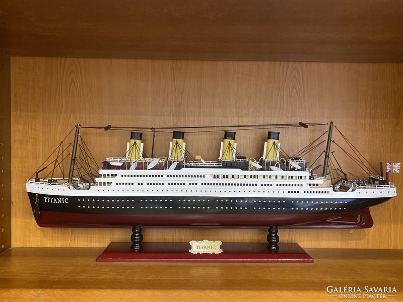 Óriás Titanic modell 80cm