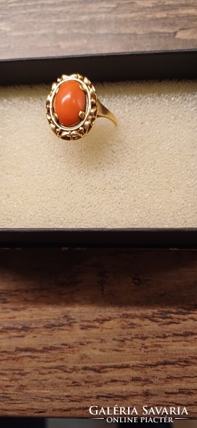 14 K arany 3,48 g korall gyűrű eladó