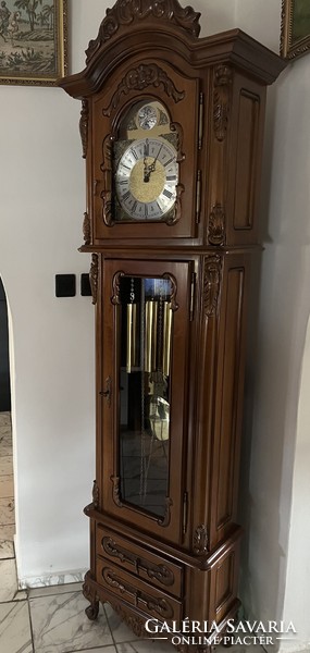 Simex Venécia Lux óraszekrény órával .