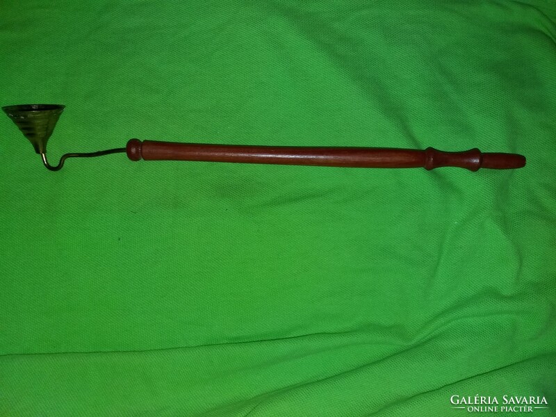 Antik réz fejes fa esztergált nyeles gyertya oltó gyertyakoppantó 32 cm a képek szerint