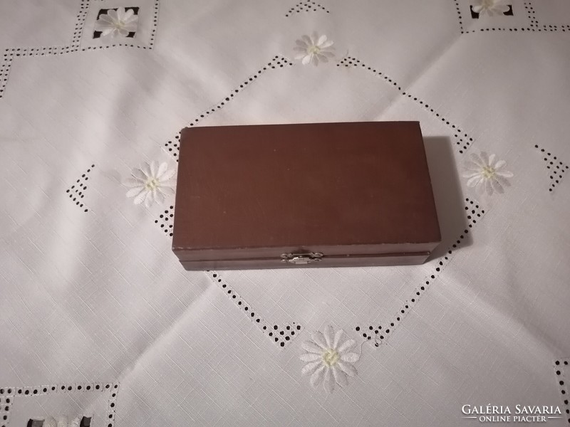 Ezüstözött kávéskanál készlet dobozában