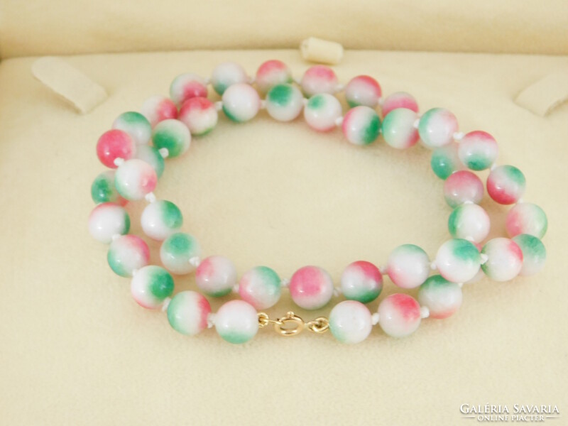 14 K Arany Jade Nyaklánc, 8.5 mm-es Multikolor Kövekkel