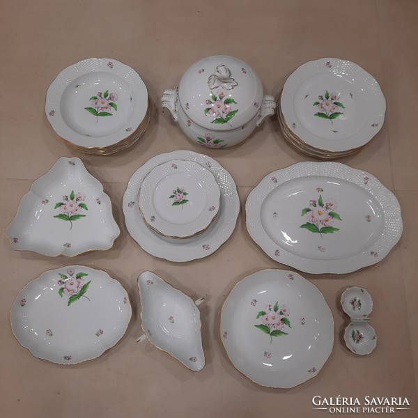 6 személyes Herendi Map virágmintás porcelán étkészlet. 26 db.