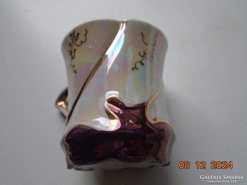 1901 Szecessziós,architekturális ,eozin mázas, arany mintás kávés csésze lila virágokkkal