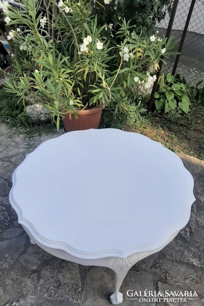 Provence stílusban festett saskarom lábú barokk asztal , vintage