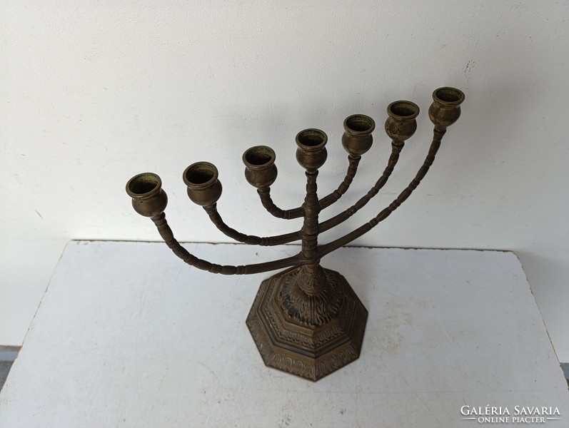 Antik menora judaika nagy réz zsidó gyertyatartó 7 ágú menóra lábán öntési anyaghiba repedés 527
