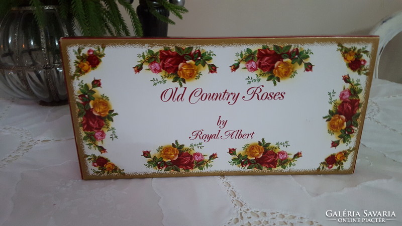 Old Country Roses by Royal Albert díszdobozos tányérkák