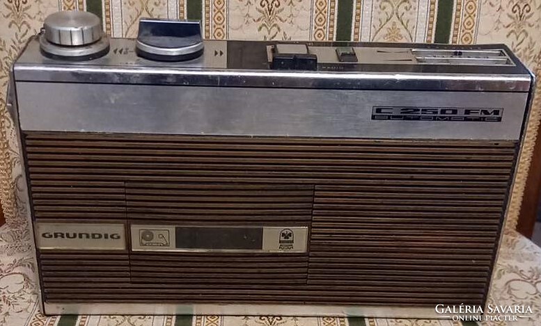 GRUNDIG C 250 FM AUTOMATIC KAZETTÁS MAGNÓ