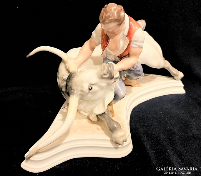 Herendi porcelán - Toldi a bikával, nagy méretű