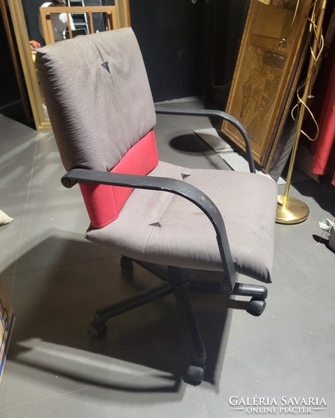 Vitra Figura forgószék, irodai szék, posztmodern, Mario Bellini design