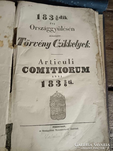 Lánchíd egy korlát oszlopa, igazi kuriózum, törvénycikk 1832-ből, budapesti öntöttvas relikvia,