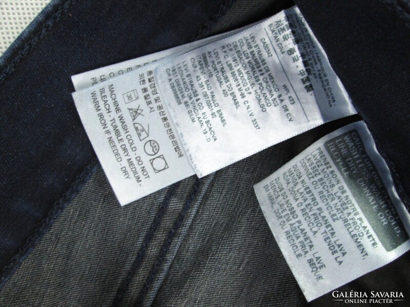 EREDETI LEVIS 710 SUPER SKINNY (W27 / L32) NŐI SÖTÉTKÉK SZTRECCSES FARMER