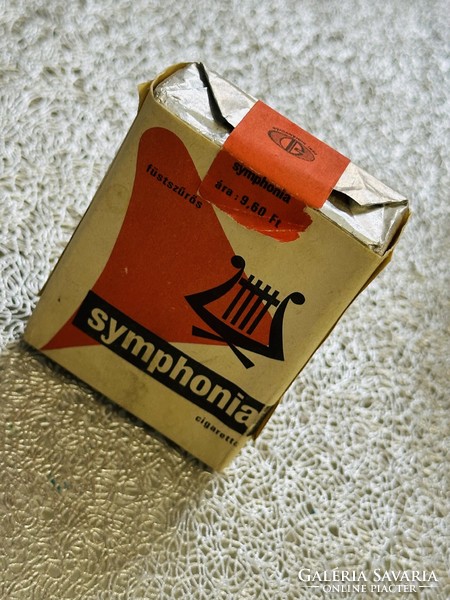 Régi Symphonia cigaretta (bontatlan)