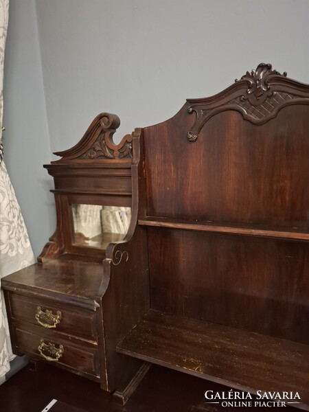 Régi faragott, felépítményes angol íróasztal