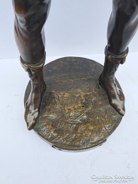 Eredeti antik nagy méretű Emile Louis Picault (1833-1915) "L'escholier" című férfi bronz szobor