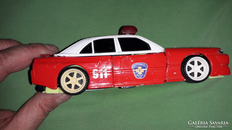 Retro fém TRANSFORMERS ALAKÍTHATÓ - TŰZOLTÓ parancsnoki autó 15 cm a képek szerint
