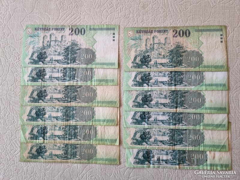 200 Forintos bankjegyek