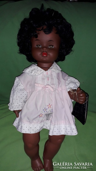 1970's Vintage német MINŐSÉGI Lissi Batz - Vinyl plasztik néger csoki baba 44cm ALVÓS SÍRÓS HIBÁTLAN
