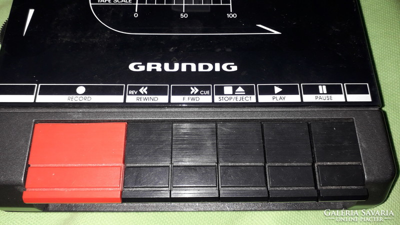 Retro GRUNDIG CR 100 KAZETTÁS REKORDER MAGNETOFON TÖKÉLETESEN MŰKÖDIK 27X17X6 cm a képek szerint