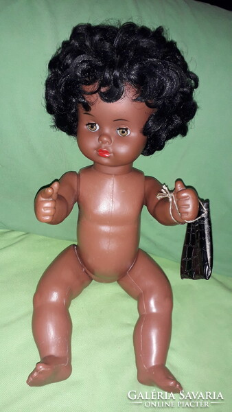 1970's Vintage német MINŐSÉGI Lissi Batz - Vinyl plasztik néger csoki baba 44cm ALVÓS SÍRÓS HIBÁTLAN
