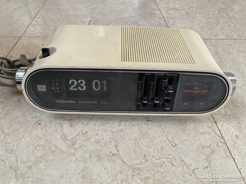 Toshiba lapozós, ébresztő órás rádió