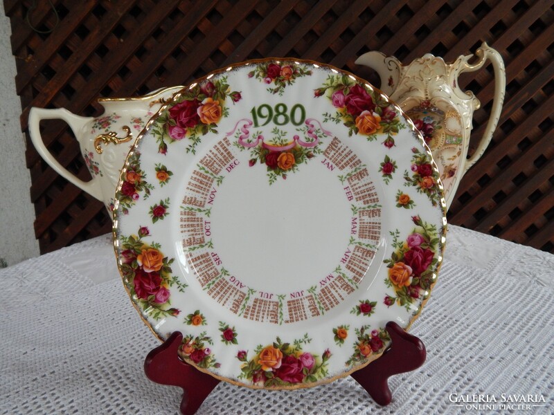 ROYAL ALBERT  " Old Country Roses " - " Régi vidéki rózsák 1980 tányér, kínáló
