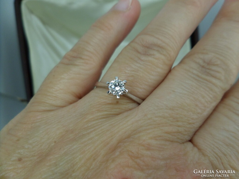 Fehérarany brilles szoliter gyűrű cca 0.28 ct