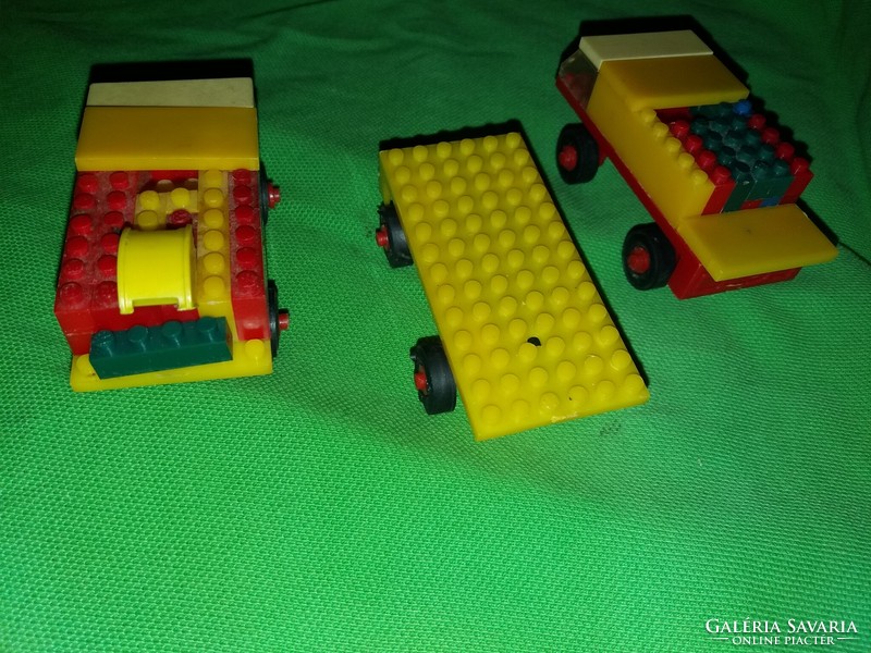 Régi "SZOCI LEGO" bootleg kisalapú PEBE PB építőből 3 db kisautó jó állapotban egybe képek szerint
