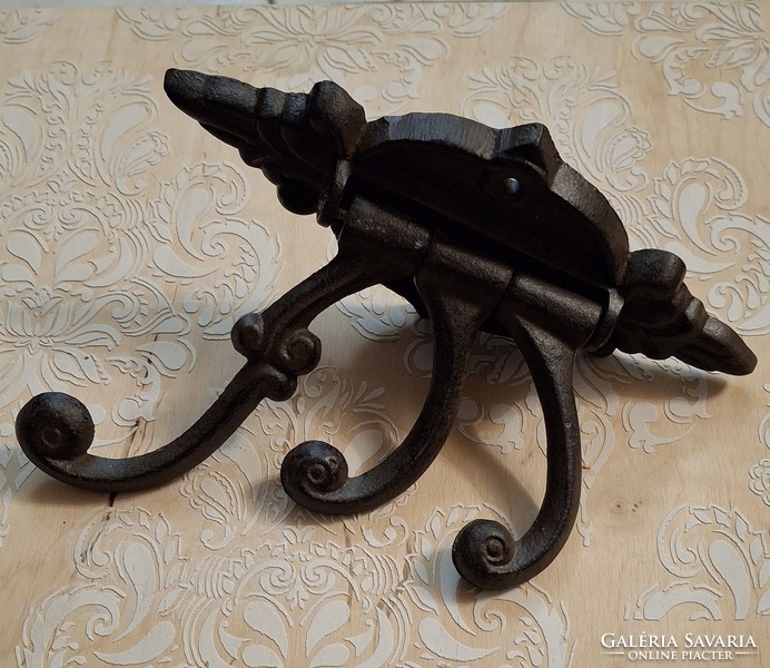 Nagyméretű öntöttvas 3 akasztós forgatható fogas , akasztó  , ruhatartó  , provence  , vintage