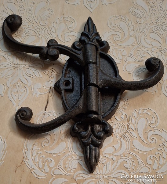 Nagyméretű öntöttvas 3 akasztós forgatható fogas , akasztó  , ruhatartó  , provence  , vintage