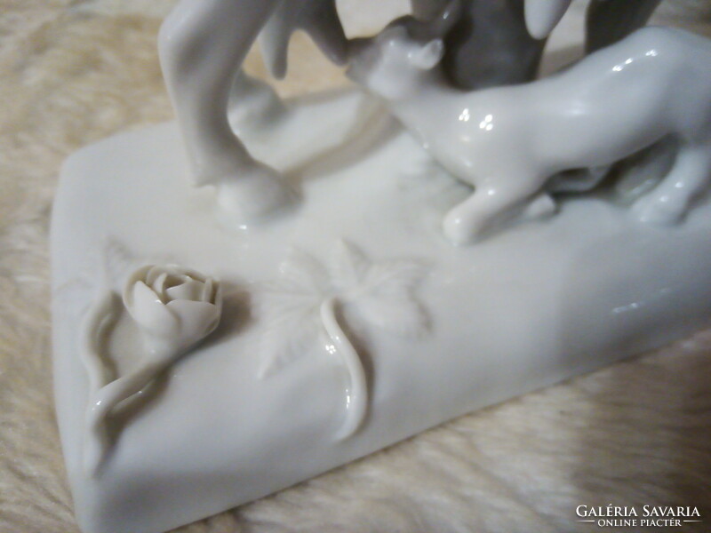 2500/127 Herendi porcelán extrém ritka kecskén ülő szoptatós anya