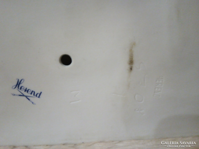 2500/127 Herendi porcelán extrém ritka kecskén ülő szoptatós anya