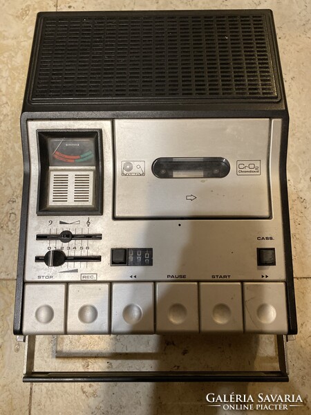 Grundig C411 kazettás magnó
