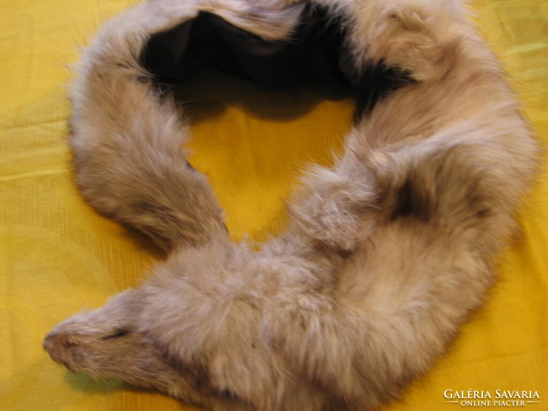 Ezüst róka gallér