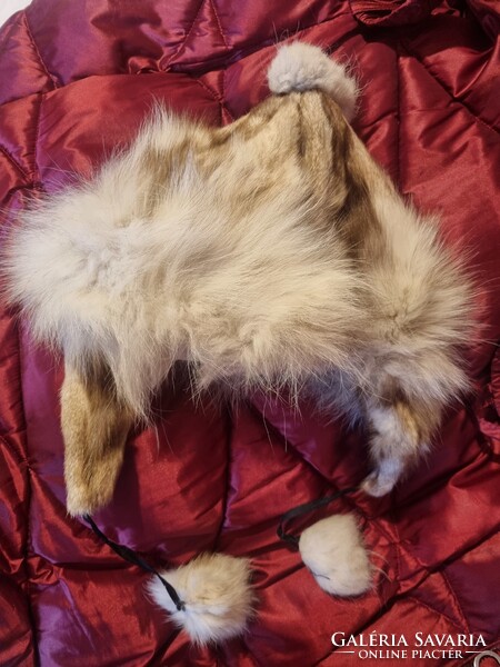 Ezüst róka szőrme sapka