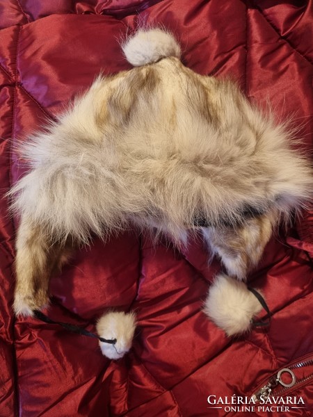 Ezüst róka szőrme sapka