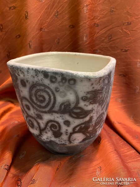 NAKED (MEZTELEN) RAKU, KARCOLT MINTÁS KASPÓ