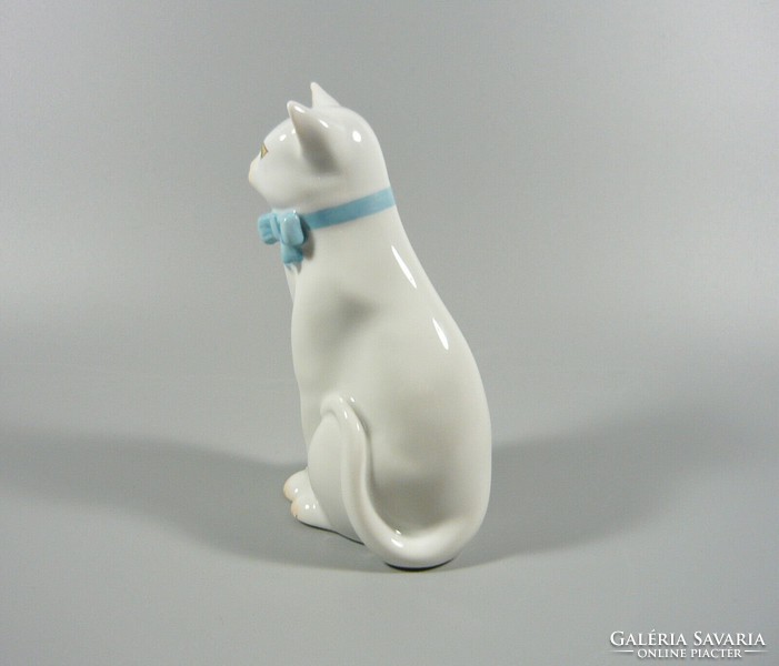 HERENDI FEHÉR MACSKA KÉK CSOKORNYAKKENDŐVEL PORCELÁN FIGURA 12 CM., HIBÁTLAN ! (I132)