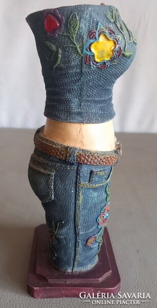 Design váza ALKUDHATÓ