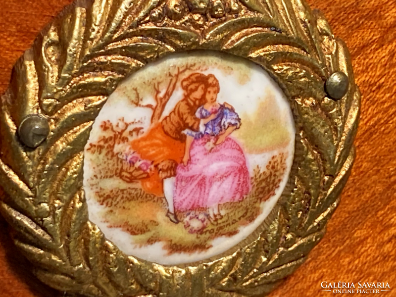 Antik porcelánbetétes márványlapos asztal
