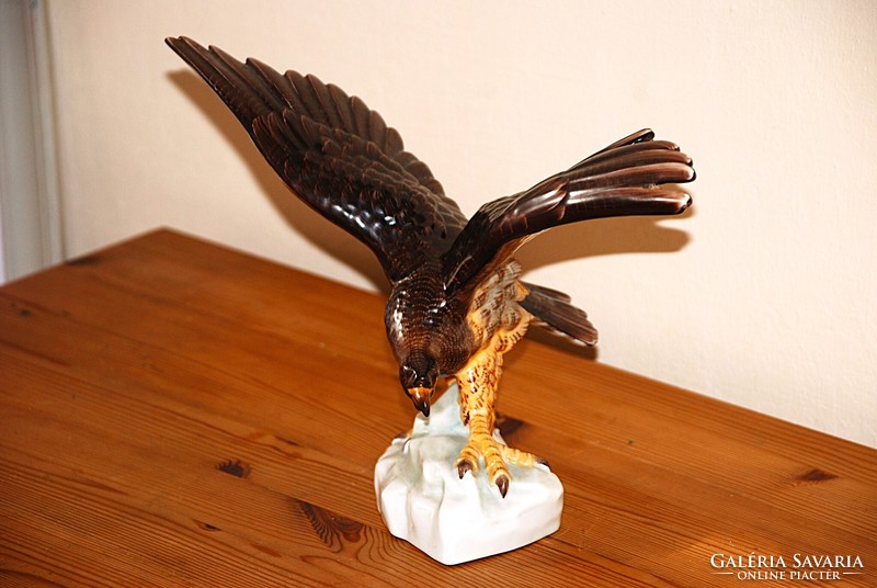 Herendi sas madár porcelán figura