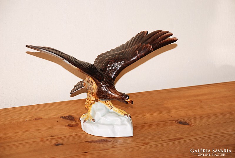 Herendi sas madár porcelán figura